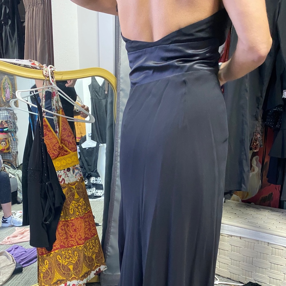 Maggie London Size 2 halter midi dress